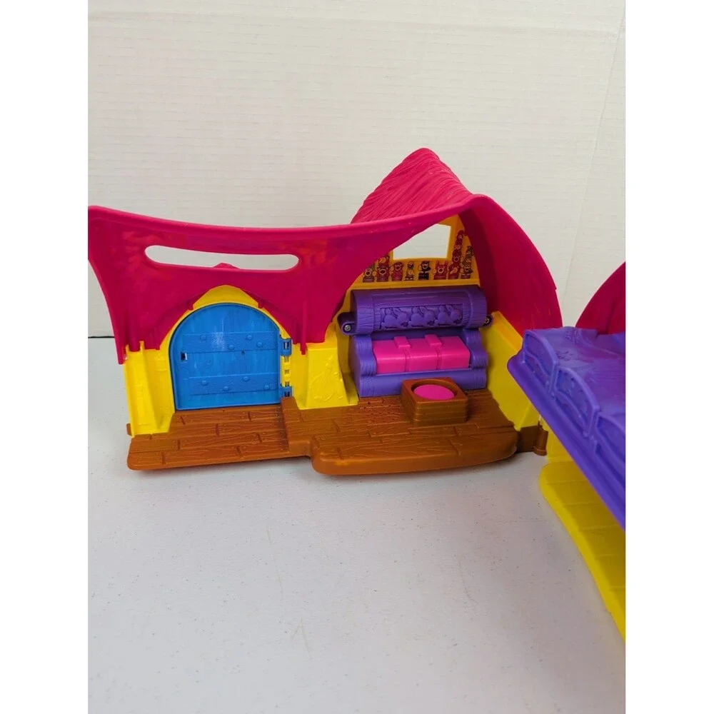 Fisher Price Little People Snow White Cottage Disney Princess Musical House
